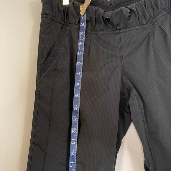 Lululemon Low‑Rise Athletic Pants – XS Fit, Zipper Leg Ends, Elastic Waist - Picture 8 of 11
